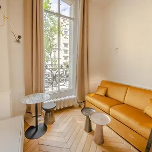 Apartment De Standing 4 - Tour Eiffel/invalides, Paris